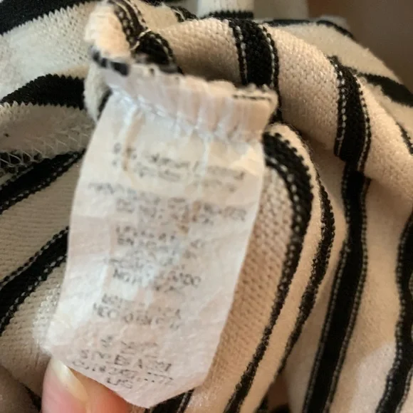 Gold and black/white striped sweater size large - Picture 4 of 6